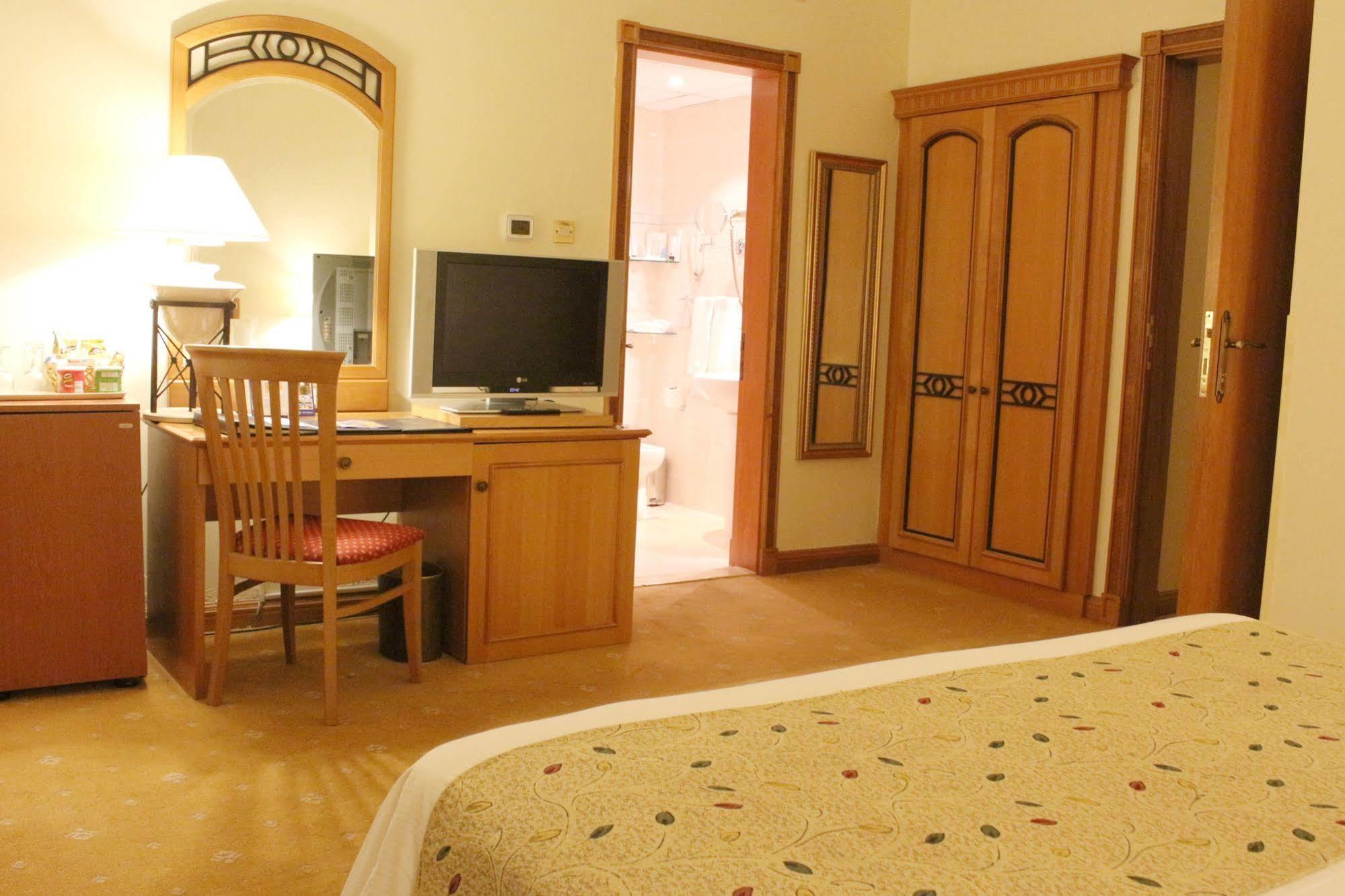 Al Diar Siji Hotel Fujairah Buitenkant foto